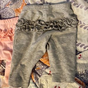 Ruffle girl 0-3 pants